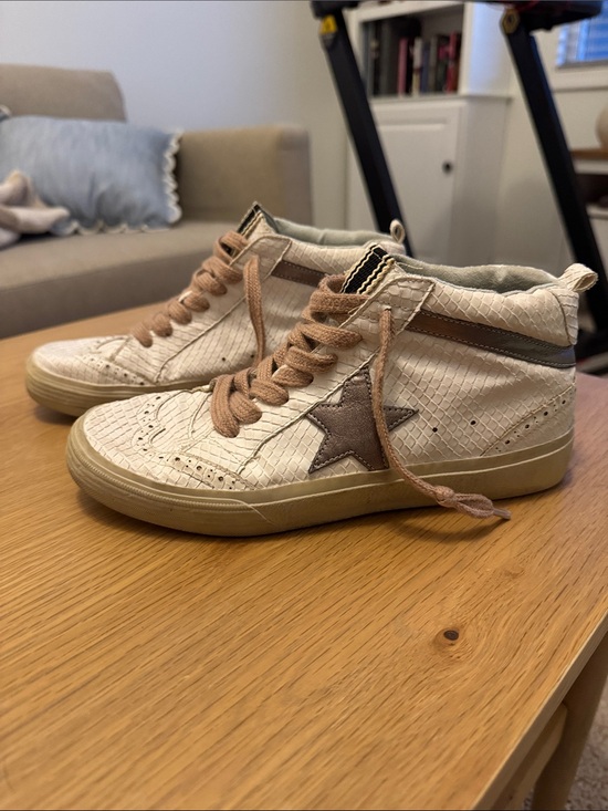 ShuShop Shoes - High Top Star Accent Sneakers in Cream and Taupe